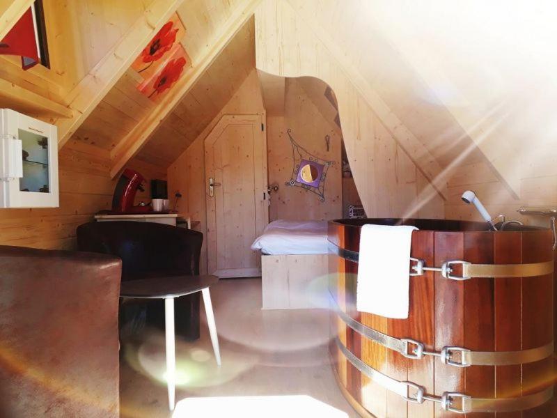Pensjonat Domaine De La Chaux De Revel Saint-Martin-Valmeroux Zewnętrze zdjęcie